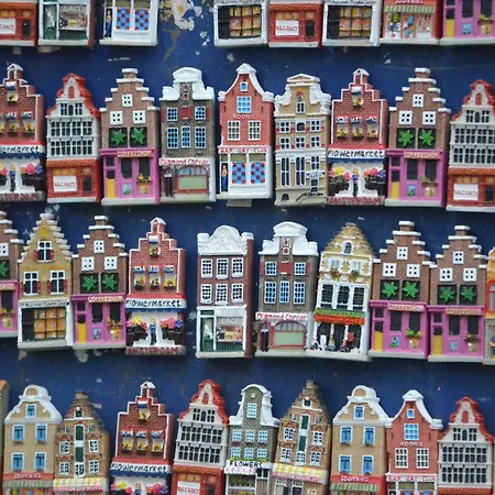 Short Group - Nieuwmarkt Area Ámsterdam