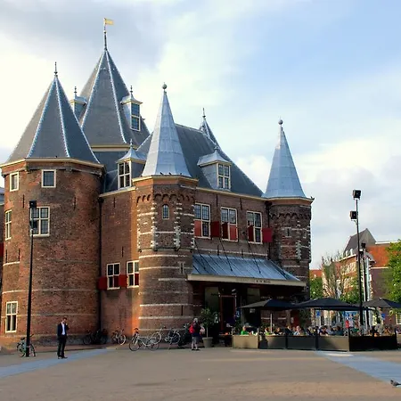 Short Group - Nieuwmarkt Area